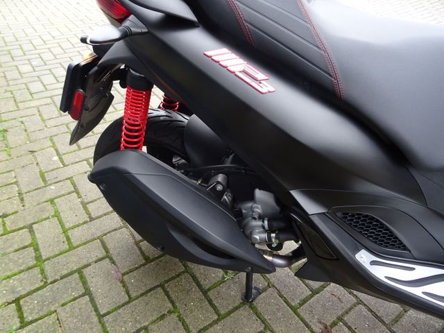 piaggio - mp3-300-hpe-sport