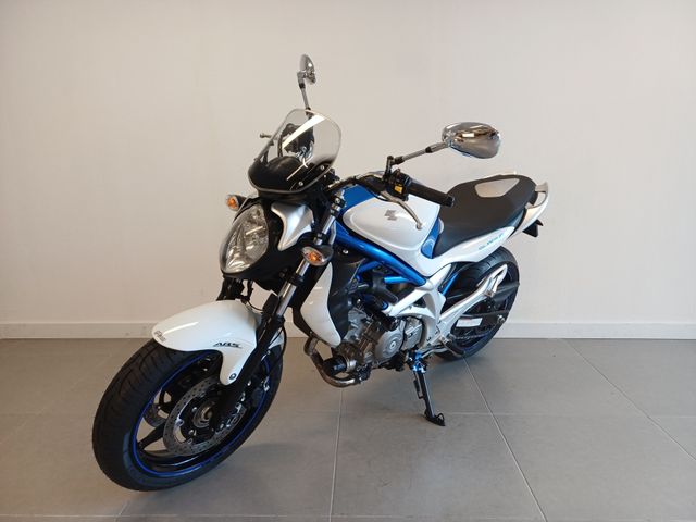 suzuki - sfv-650-gladius-abs