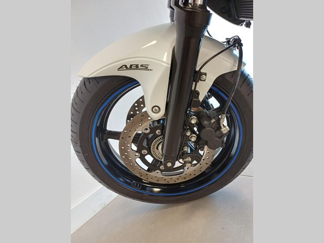 suzuki - sfv-650-gladius-abs