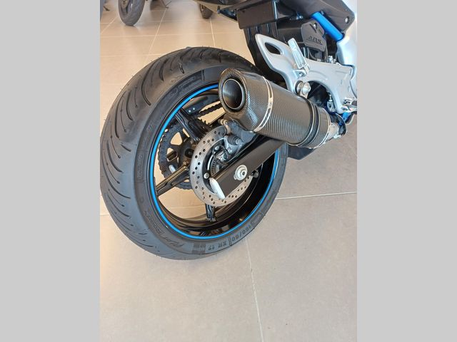 suzuki - sfv-650-gladius-abs