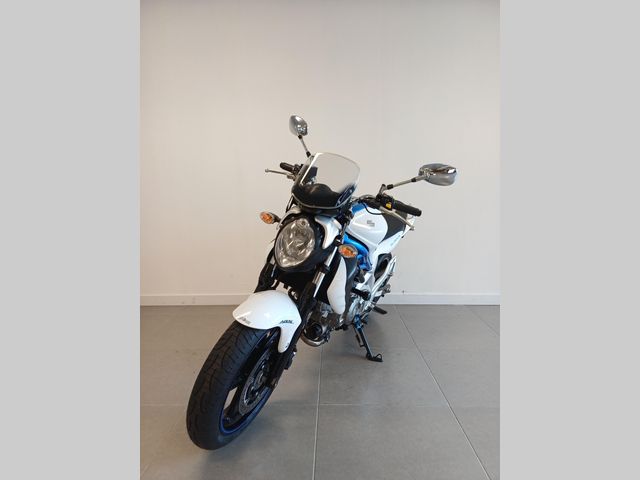 suzuki - sfv-650-gladius-abs