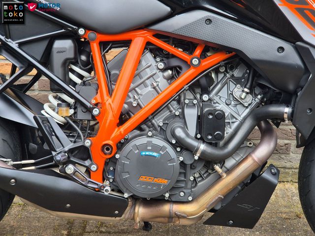 ktm - 1290-super-duke-gt