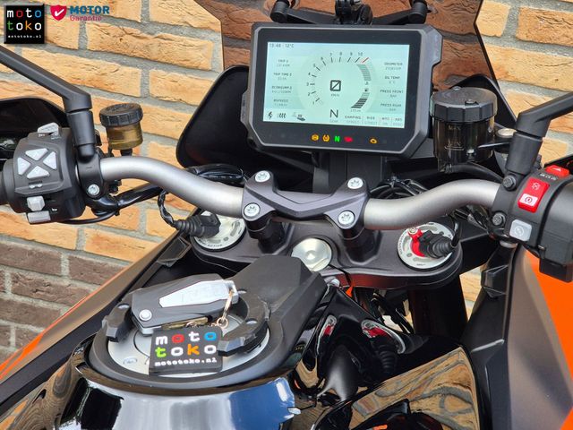 ktm - 1290-super-duke-gt