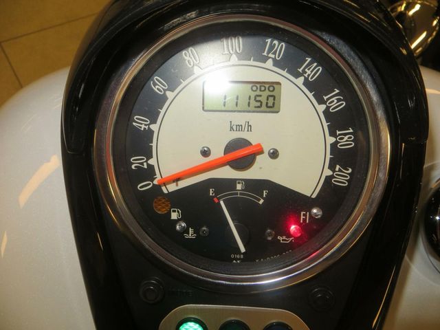 kawasaki - vn-900-custom