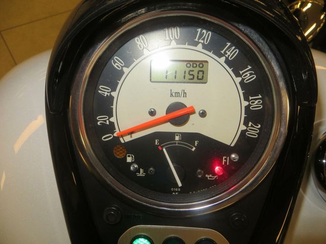 kawasaki - vn-900-custom
