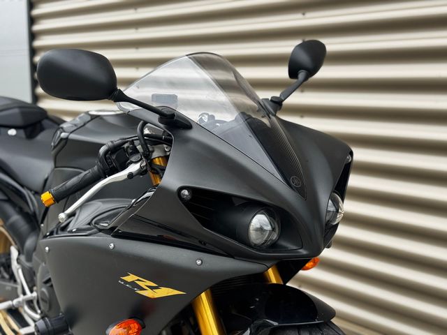 yamaha - yzf-r1