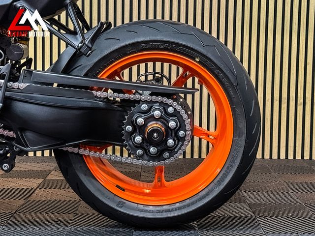 ktm - 1290-super-duke-r-evo