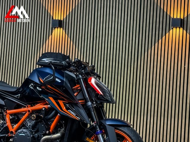 ktm - 1290-super-duke-r-evo