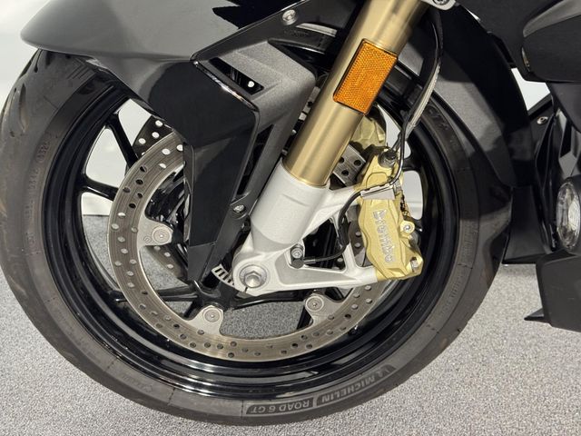 bmw - r-1250-rt
