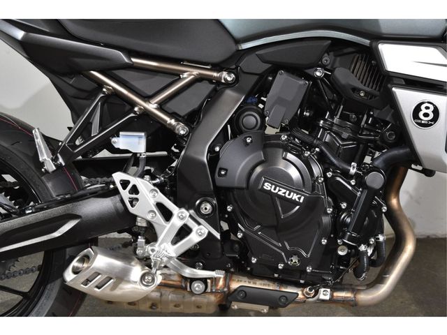 suzuki - gsx-8t