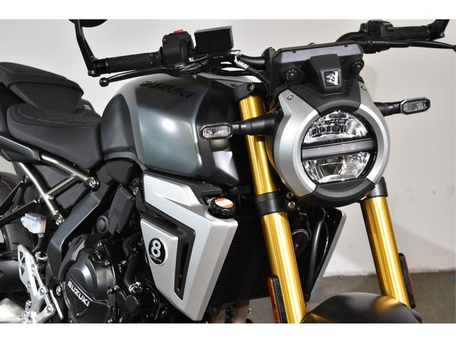 suzuki - gsx-8t