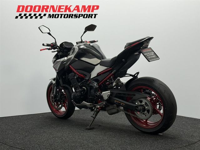 kawasaki - z900