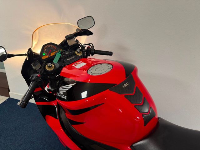 honda - cbr-1000-rr-fireblade