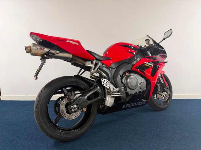 honda - cbr-1000-rr-fireblade