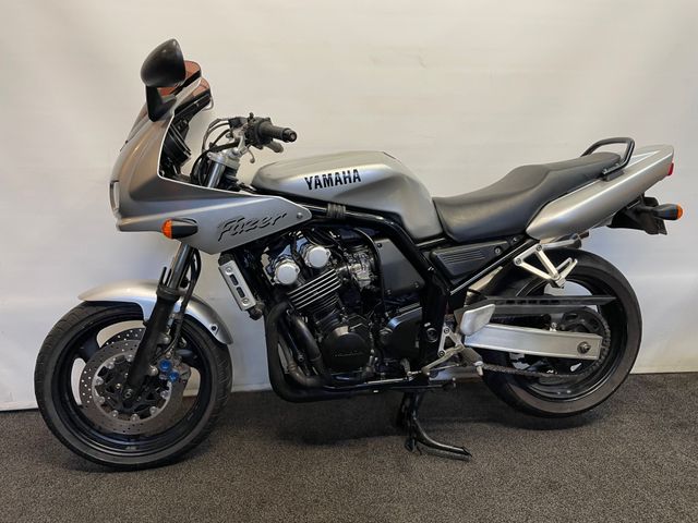 yamaha - fzs-600-fazer