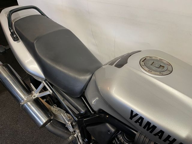 yamaha - fzs-600-fazer