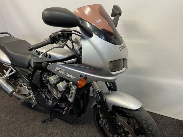 yamaha - fzs-600-fazer