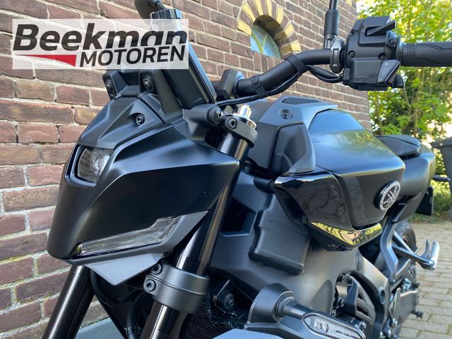 yamaha - mt-09-y-amt