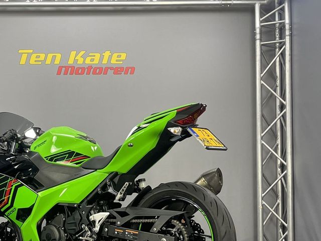 kawasaki - ninja-400