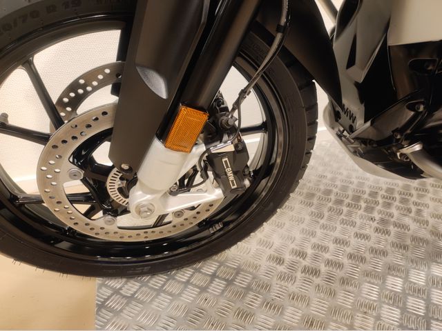 bmw - r-1250-gs-triple-black