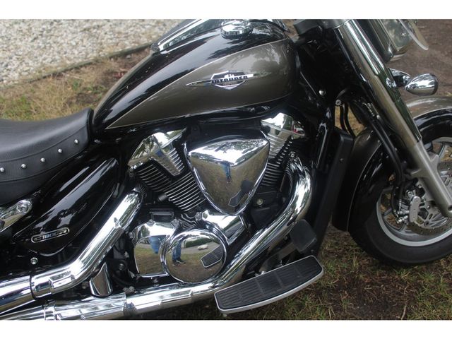 suzuki - intruder-c-1800-r