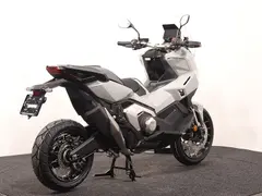 Honda X-ADV 2026 nieuw – foto 6 van 7