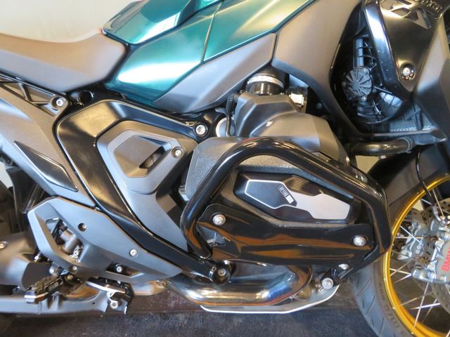 bmw - r-1300-gs