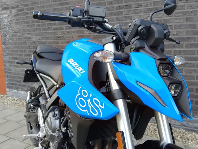 suzuki - gsx-8s