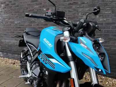 SUZUKI GSX-8S – foto 4