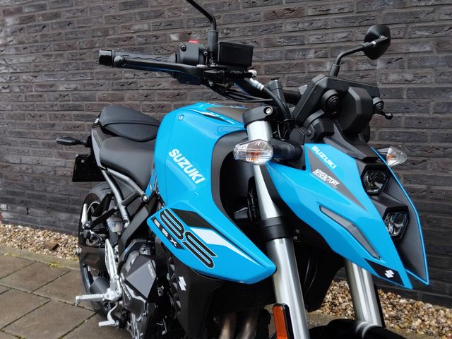 suzuki - gsx-8s