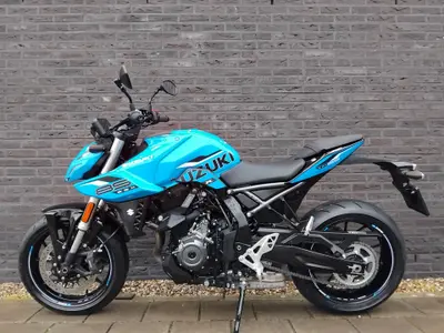 SUZUKI GSX-8S – foto 2
