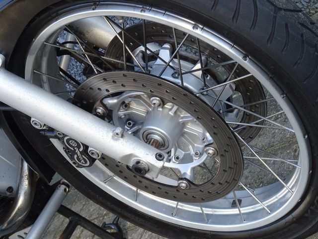 bmw - r-1100-gs