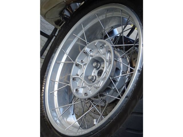 bmw - r-1100-gs