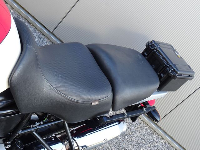 bmw - r-1100-gs