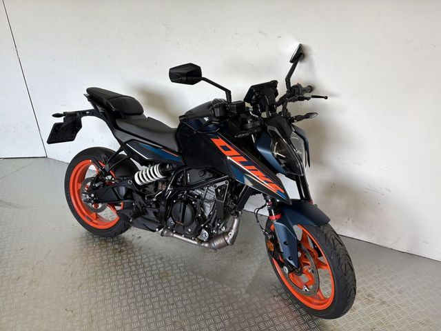ktm - 125-duke