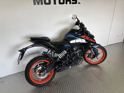 KTM 125 DUKE – foto 3