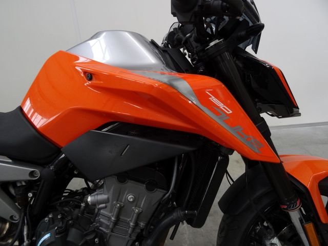 ktm - 790-duke