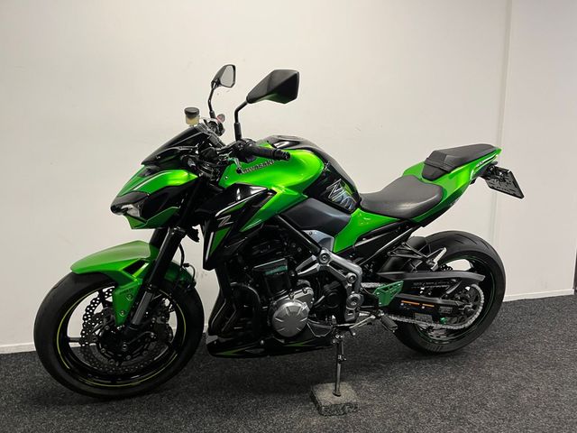 kawasaki - z900