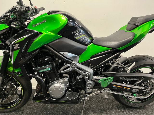 kawasaki - z900