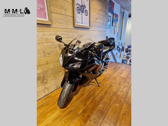 honda - cbr-1000-rr-fireblade