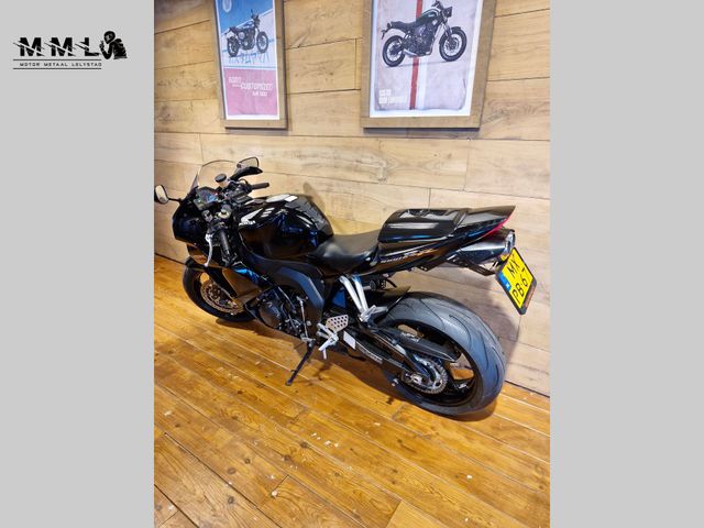 honda - cbr-1000-rr-fireblade