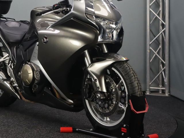honda - vfr-1200-f