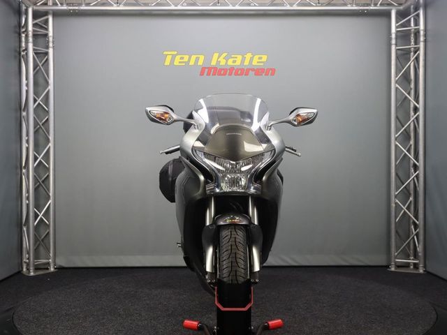 honda - vfr-1200-f