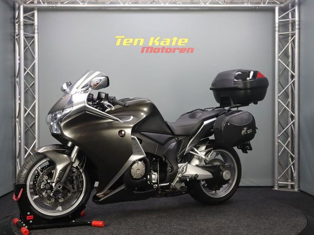 honda - vfr-1200-f