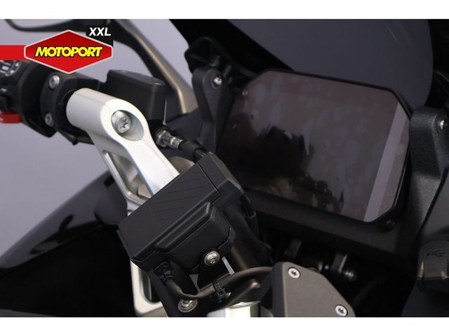 bmw - r-1300-rs