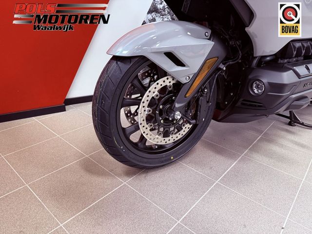 honda - gl-1800-goldwing-tour-dct