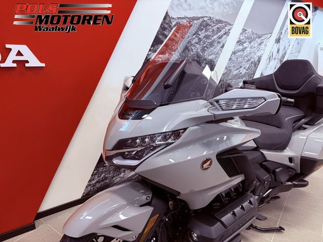 honda - gl-1800-goldwing-tour-dct