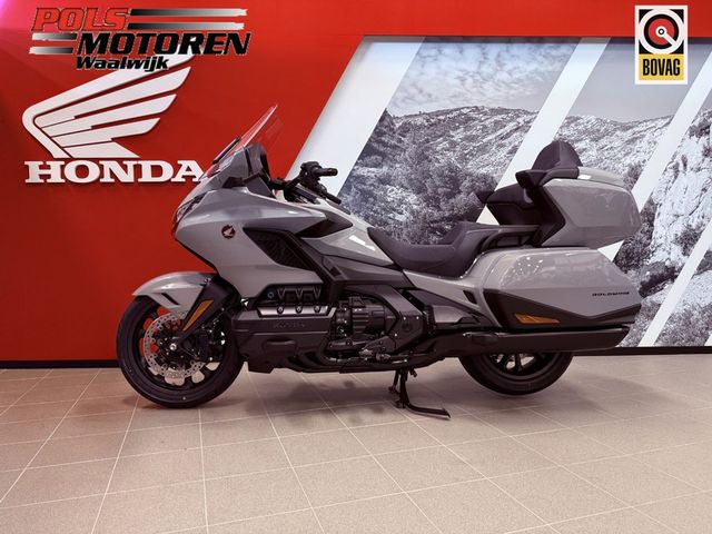 honda - gl-1800-goldwing-tour-dct