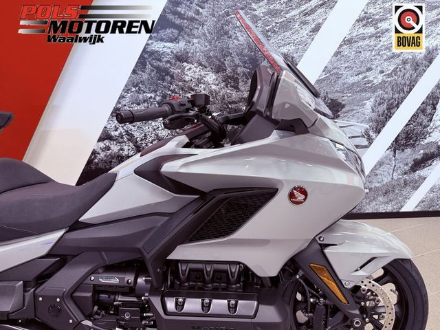 honda - gl-1800-goldwing-tour-dct