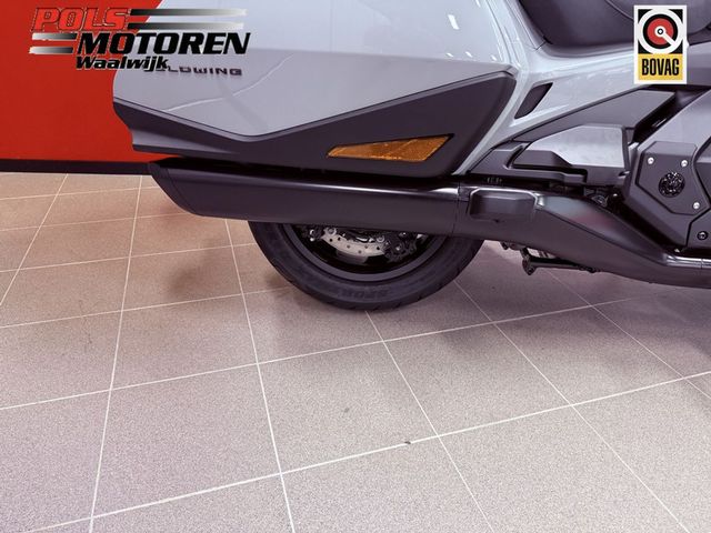 honda - gl-1800-goldwing-tour-dct